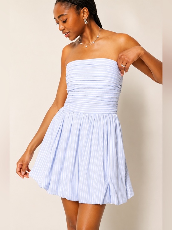 Hollister Dresses & Skirts - Hollister Blue Stripe Strapless Bubble Hem Romper Dress Smocked Built-In Shorts